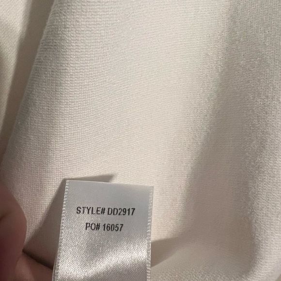 Lulu’s White Backless Vneck Cut Skater/ Cocktail Dress Size M - Picture 8 of 8